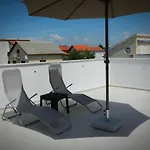 Emma Apartment *